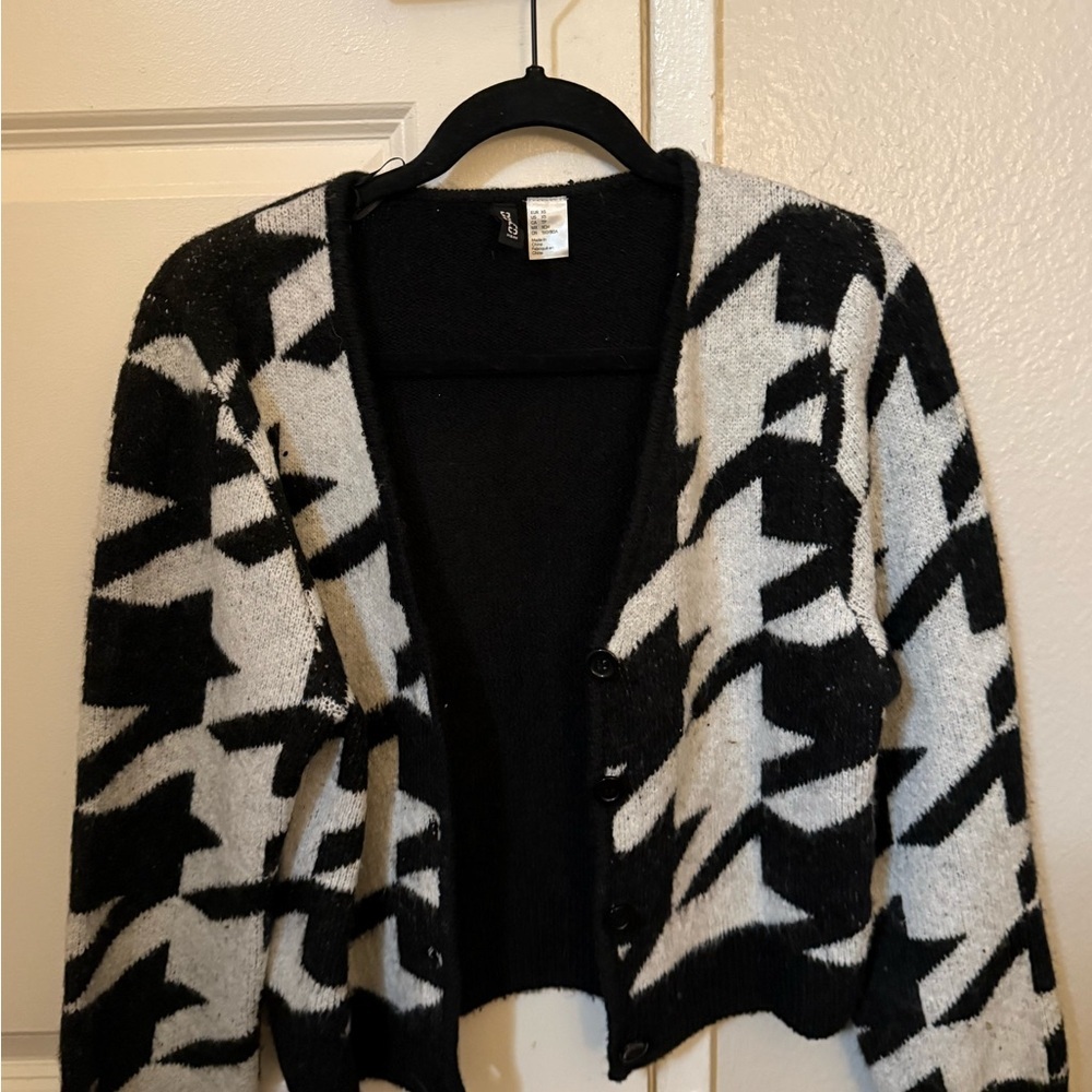 H&M Black and White Geometric Cardigan